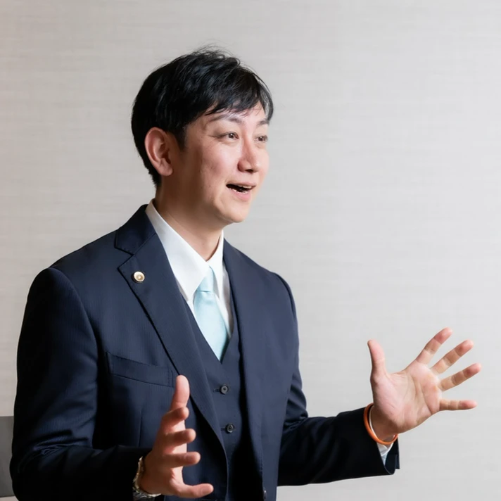 代表弁護士　外岡　潤